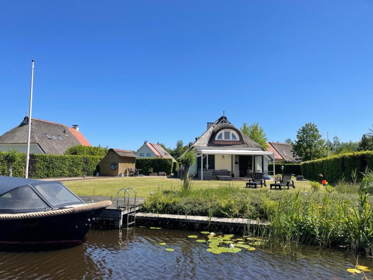 Aan Het Water In Friesland Casa de Férias